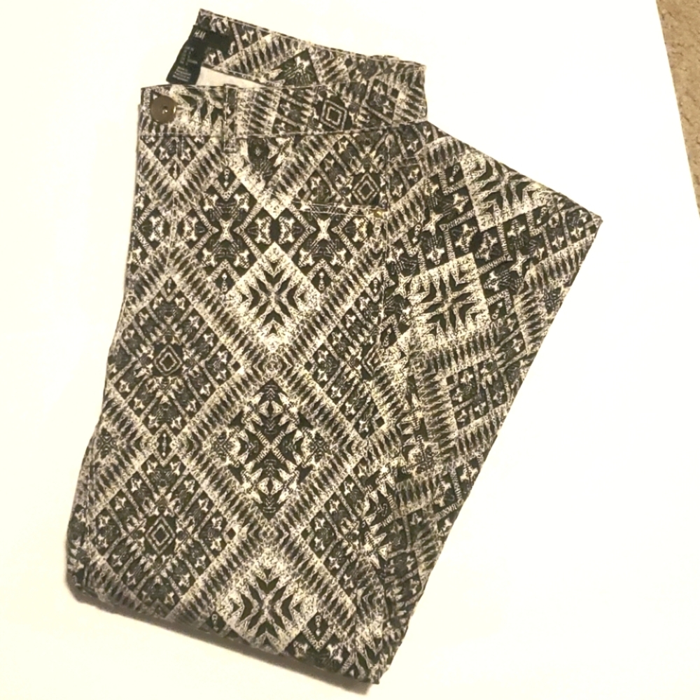 New without tags patterned skinny jeans